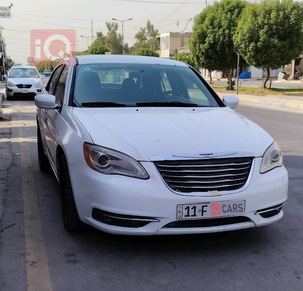 کرایسلەر 200